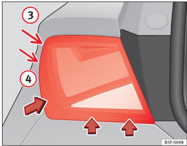 SEAT LEON 3 - Dépose du feu arrière - 2