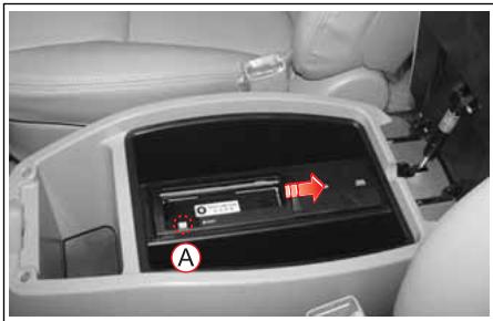 SSANGYONG RODIUS - CONSOLE CENTRALE (CASIERS DE RANGEMENT, CHARGEUR DE CD, CHARGEUR DE DVD) - 3