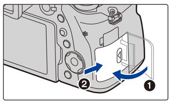 PANASONIC LUMIX DMC-FZ2000 - Insertion et retrait de la carte (en option) - 3