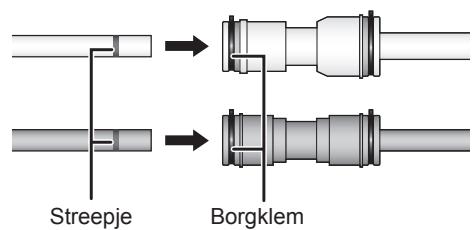 PANASONIC NR-BS53VW3-E - Weer vastmaken van de watertoevoerslangen - 1