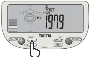 TANITA BC-601 - Impostare la data di nascita (Anno/Mese/Giorno) - 1