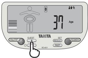 TANITA BC-601 - Configure su Fecha de nacimiento (año/mes/día). - 4
