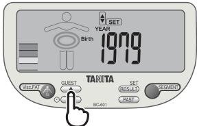 TANITA BC-601 - Ihr Geburtstag einstellen (Jahr/Monat/Tag). - 1