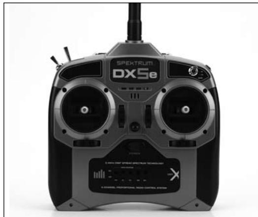 SPEKTRUM DX5E - Abbildung zeigt einen Regler mit BEC und einen Akku zur Stromversorgung - 1