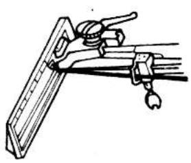 TRIOMPH ETF 947 - COUDRE des boutonnières - 1