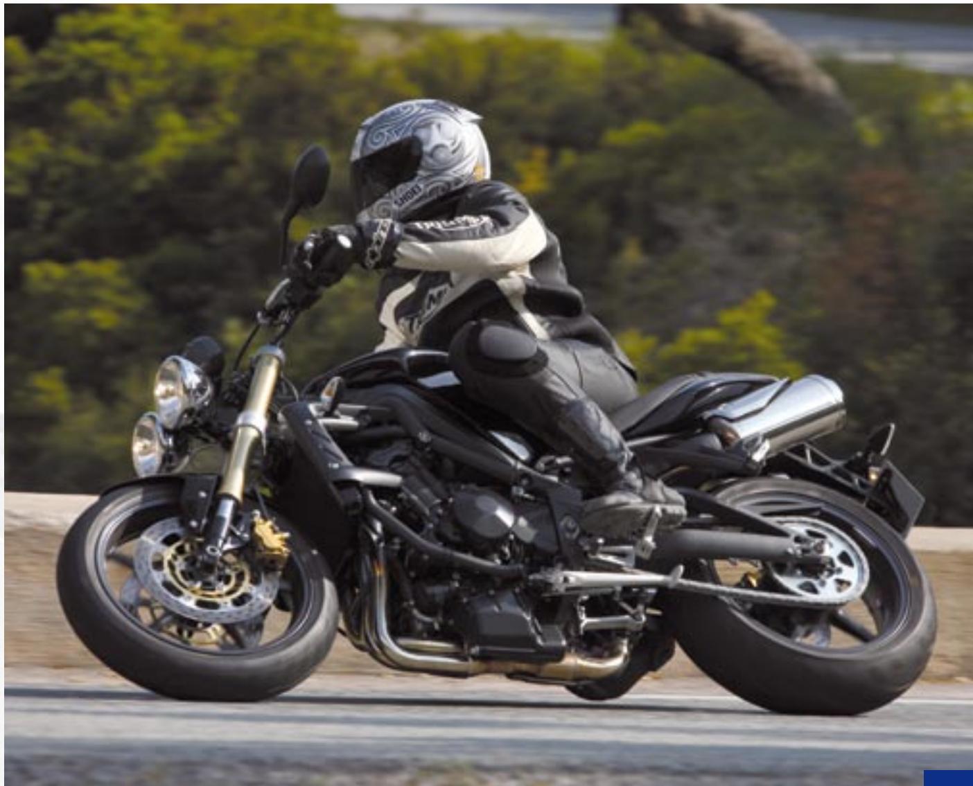 TRIUMPH SPRINT ST - Daytona 675 - 20