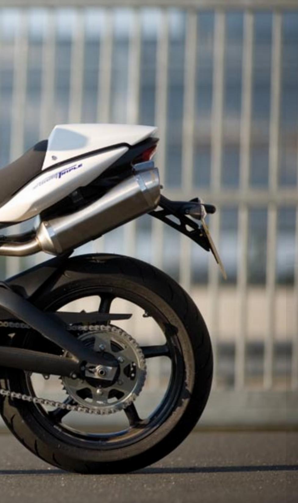 TRIUMPH SPRINT ST - Daytona 675 - 2