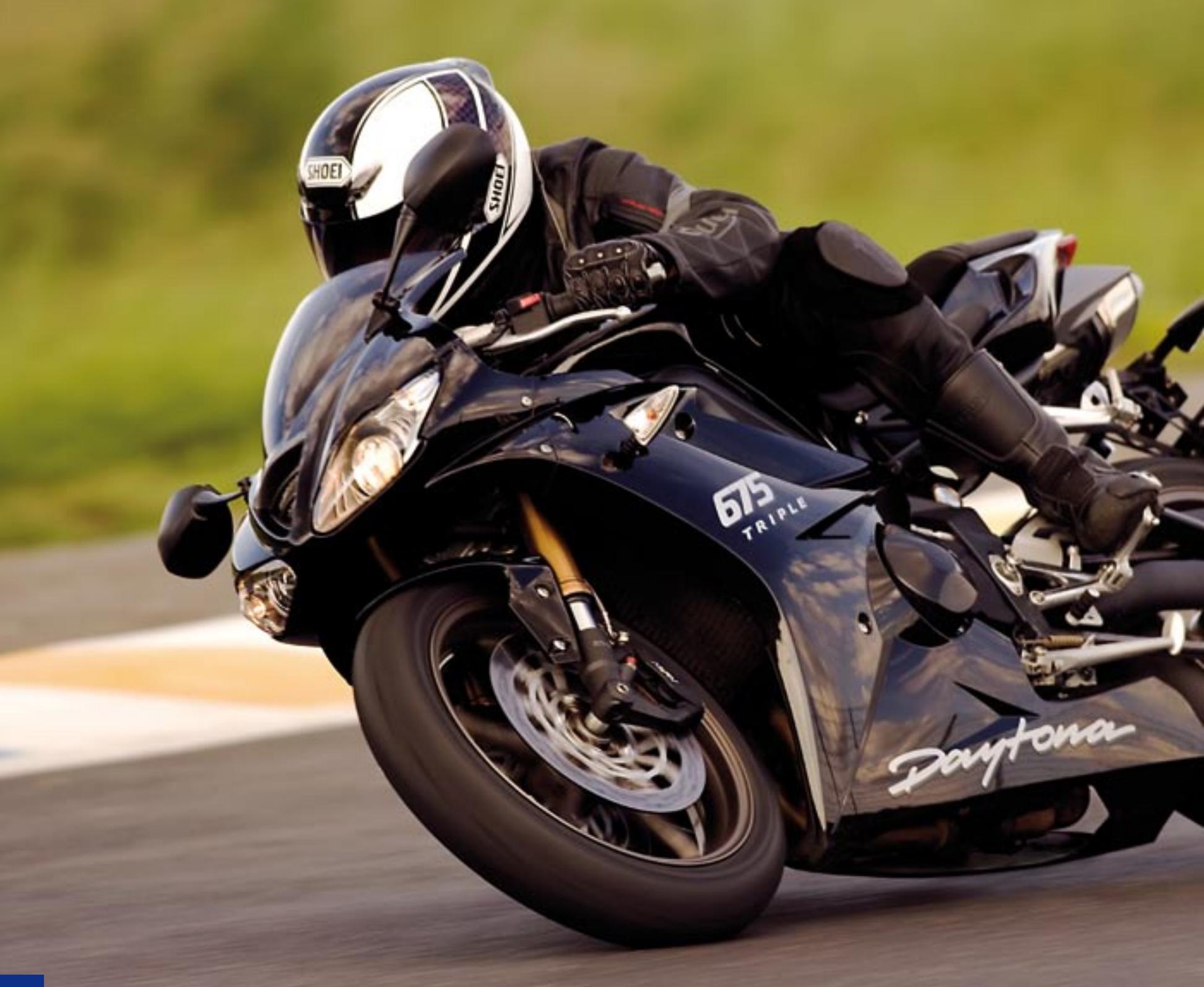 TRIUMPH SPRINT ST - Daytona 675 - 9