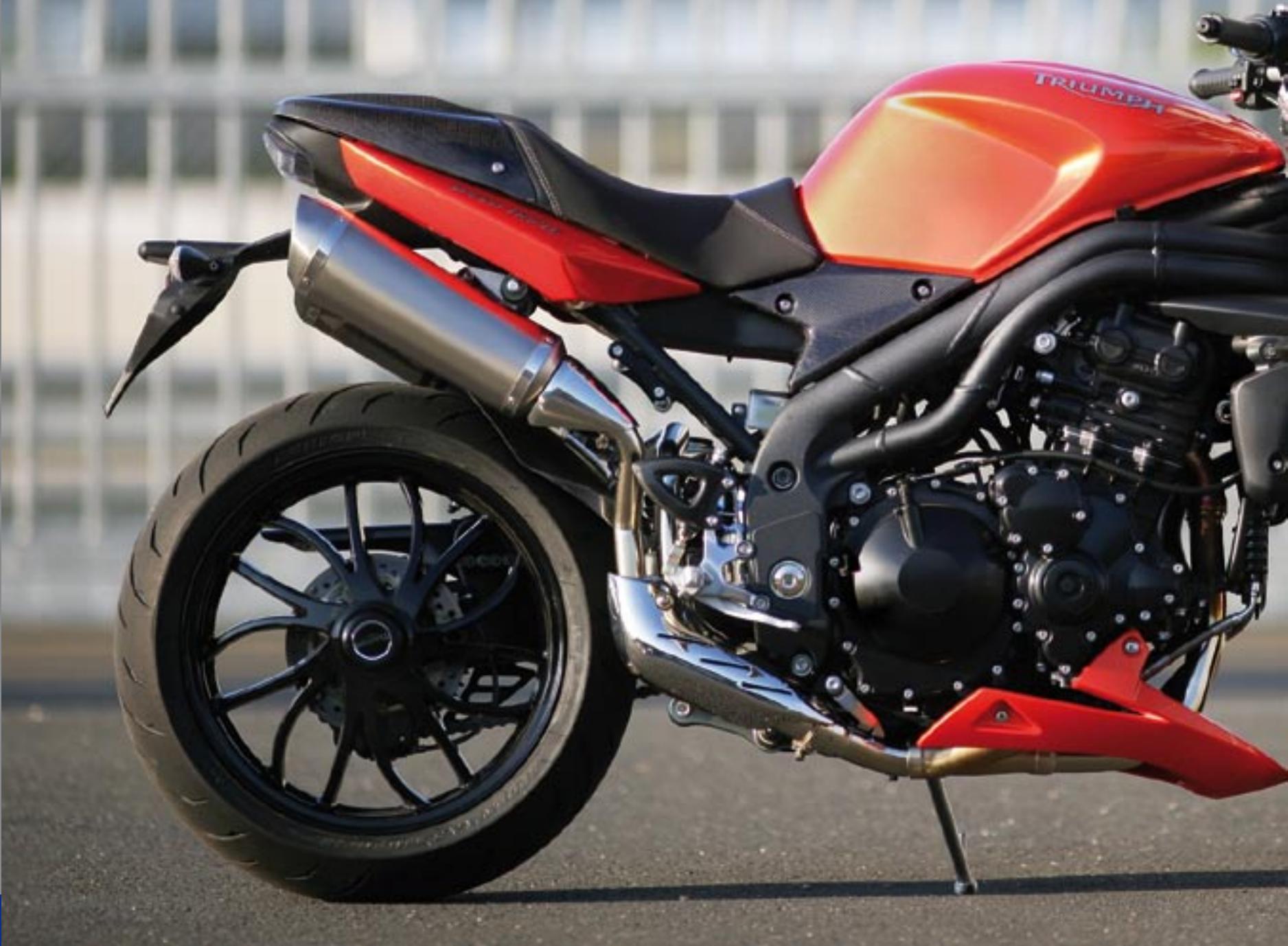 TRIUMPH SPRINT ST - Daytona 675 - 8