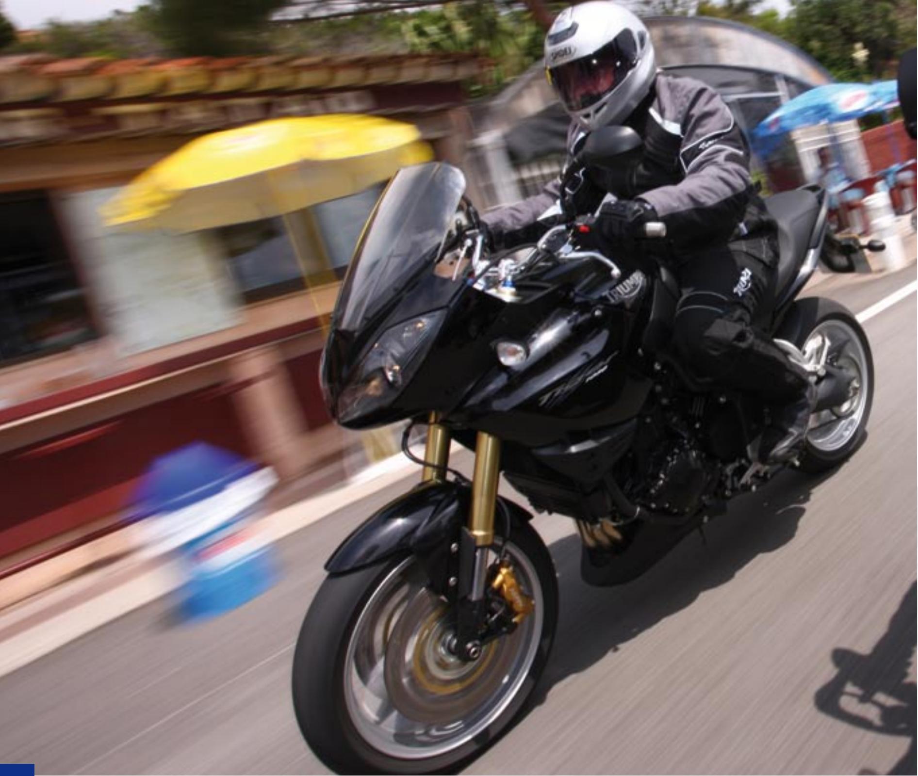 TRIUMPH SPRINT ST - Daytona 675 - 47