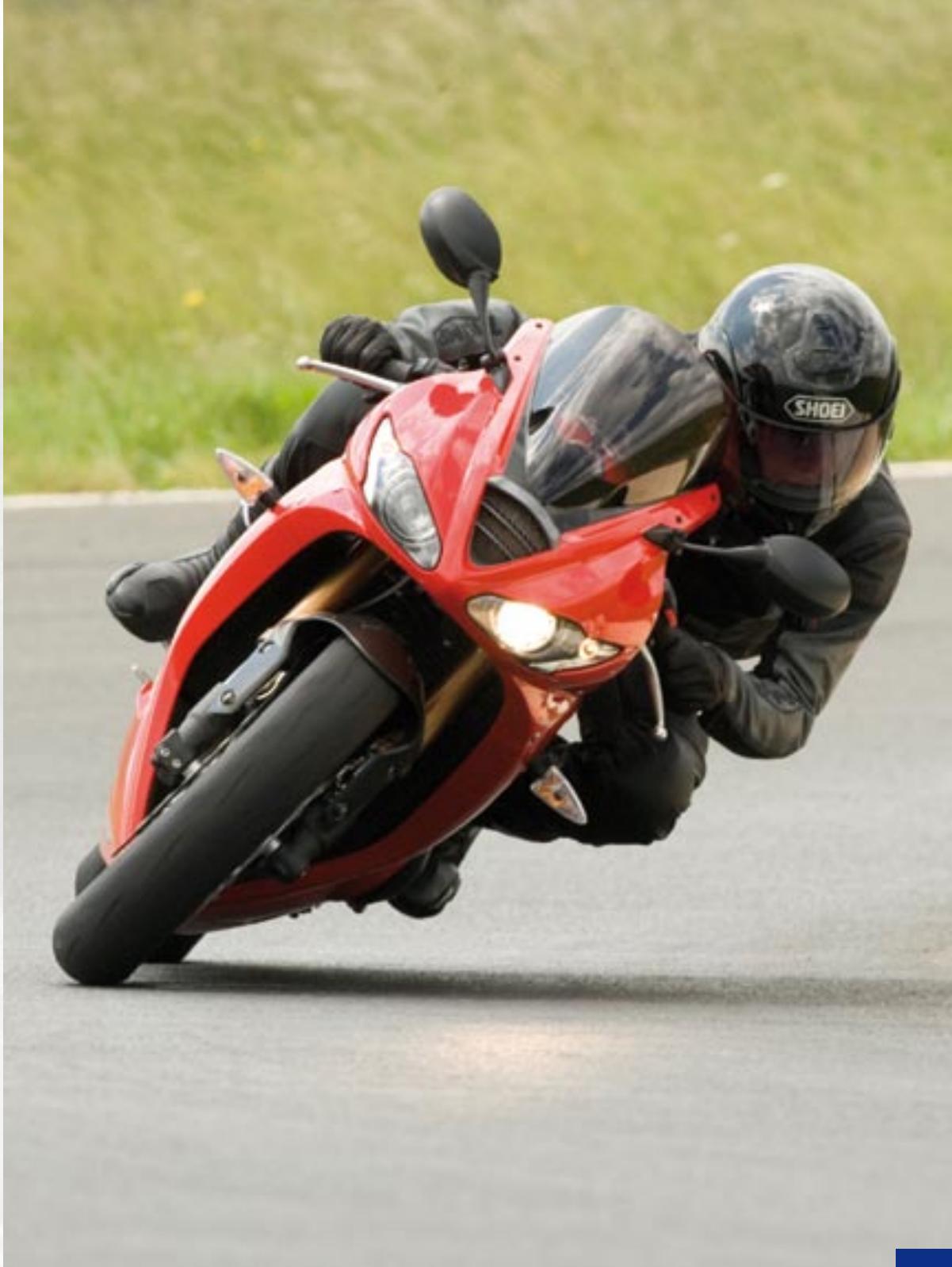 TRIUMPH SPRINT ST - Daytona 675 - 1