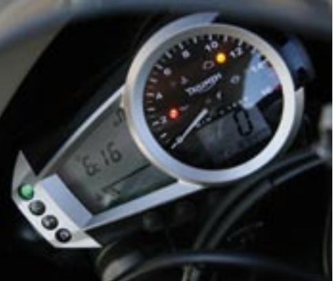TRIUMPH SPRINT ST - Daytona 675 - 3