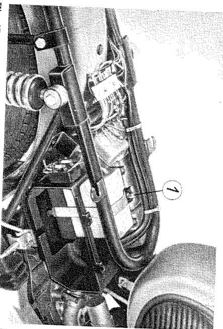 MZ TS 250 - Remplissage et entretien de la batterie - 1