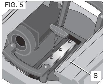 DEWALT DW735 - TO CHANGE PLANER KNIVES - 5