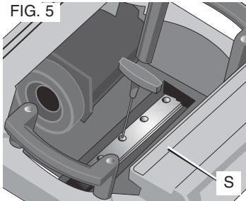 DEWALT DW735 - PARACAMBIAR LAS CUCHILLAS DE LA CEPELLADORA - 5