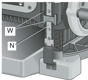 DEWALT DW735 - Étalousnage de l'échelle de réglage de la profondeur - 1