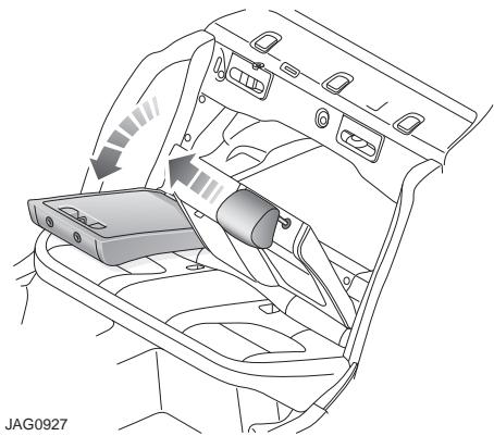 JAGUAR XF 2008 - Rabattement des sièges arrêté - 2
