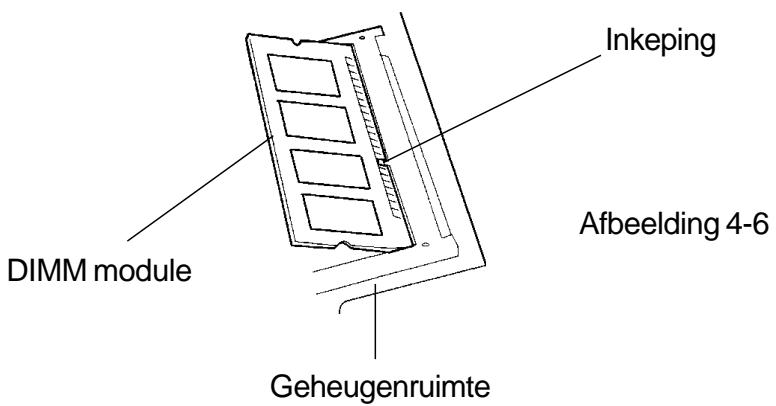 MAXDATA VISION 450T - Volg de volgende stappen om de DIMM te verrangen: - 6