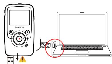 MEMOREX MCC221 - Charging your battery - 2