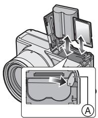 PANALOGIC DMC-FZ8 - Mise en place et retrait de la batterie/de la carte (vendue séparément) - 2