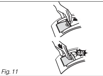 BRANDT ETE6116F - Introduction du LINGE dans le tambour - 1