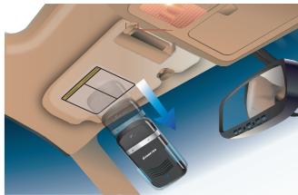 IOGEAR GBHFK231W6 - Installation du kit pour VOiture sur le pare-brise lorsque l'appareil est en cours de chargement - 3