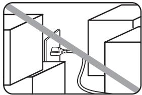MURATEC F560 - Laissez de l'espace autour de la prise - 1