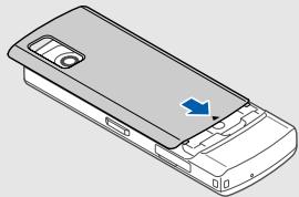 SAMSUNG L700 - Installer la carte SIM ou USIM et la batterie - 6