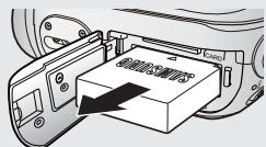 SAMSUNG SMX-F33LP - Ejection du bloc batterie - 3