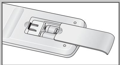 SAMSUNG CZ-21M163N - Mettez en place les piles dans la télécommande - 2