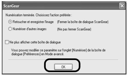 CANON CANOSCAN 4400F - Installez le guide de film sur le couvercle du scanner, puis fermez ce dernier. - 6