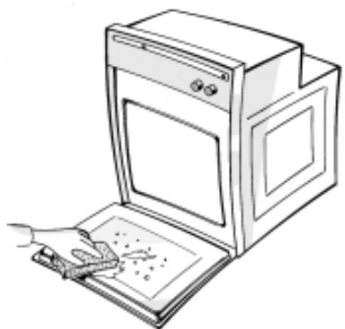 WHIRLPOOL AKZ 103 IX - Remplacement de la lampe latérale (selon le modèle) - 1