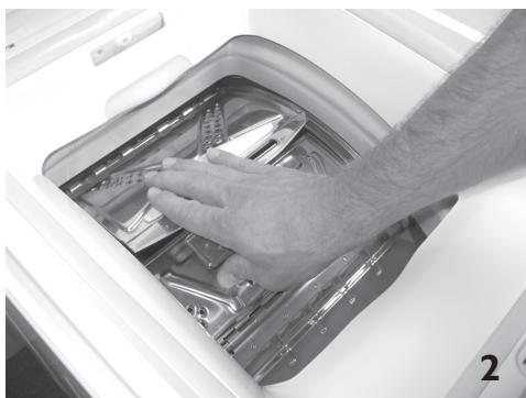 WHIRLPOOL AWE 8779 GG - Chargement du linge - 4