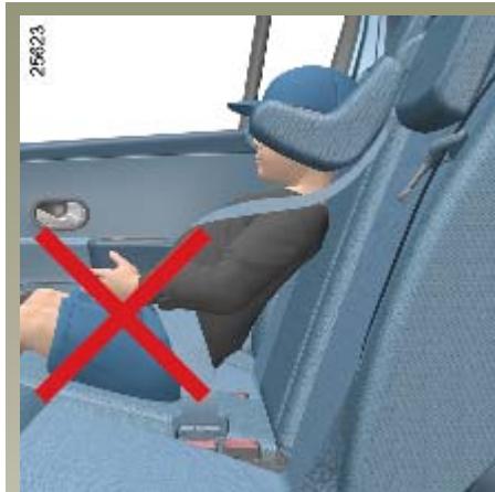 RENAULT CLIO 3 - POUR LA SECURITE DES ENFANTS (suite) - 4