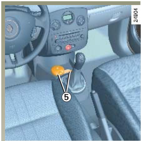 RENAULT CLIO 3 - RANGEMENTS PINCE, POSSIBILITÉ CHANGES / AMENAGEMENTS HABITACLE (suite) - 2