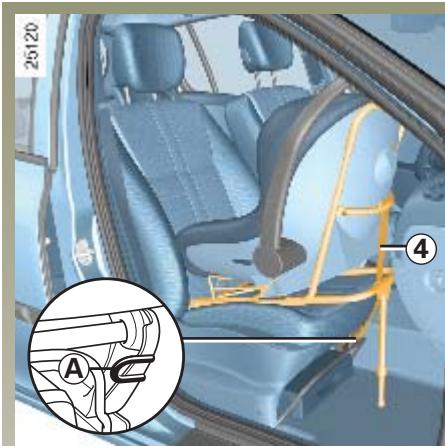 RENAULT CLIO 3 - Fixation de la base du siege infant - 2
