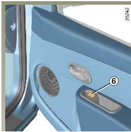 RENAULT CLIO 3 - De la place conducteur - 2