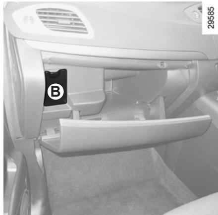 RENAULT SCENIC 3 - Compartment à fusibles - 1