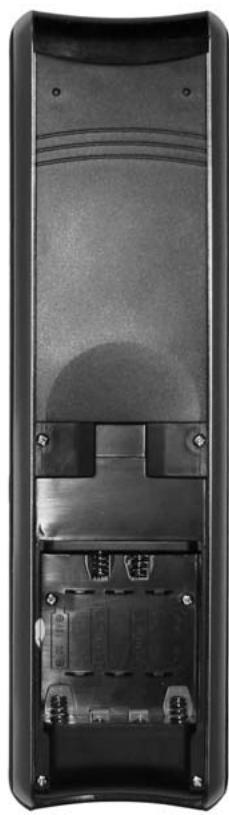 SILVERCREST URC 801 - Wkladanie baterii - 2