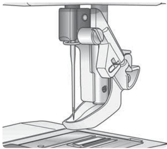 HUSQVARNA 400 COMPUTER - Attach the Embroidery Foot U - 1