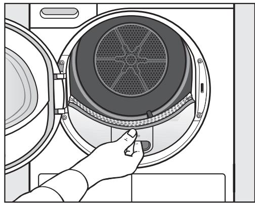 MIELE TCE 620 WP - Retirer les peluches visibles - 1