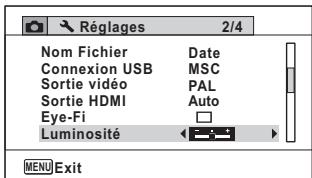 PENTAX WG-3 - Utilisez le bouton de navigation (◀▶) pour régler la luminosité. - 2
