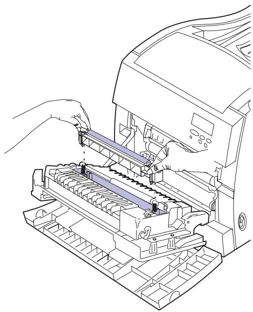 LEXMARK OPTRA C710 - Pour remplacer le rouleau de transfert : - 2