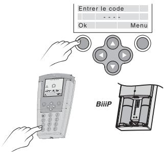 DELTA DORE TYXAL 50 - Tout en maintenant appuyé le contact d'autoprotection, - 4