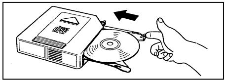 GRUNDIG MCD 30 - Loading a disc - 3