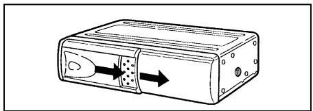 GRUNDIG MCD 30 - Installing the magazine - 1