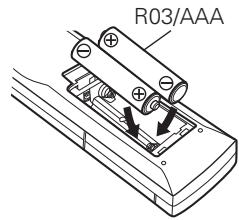 DENON AVR-391E3 - Insertion des piles - 2