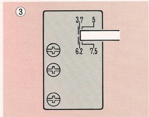 ELNA LOCK PRO 4 DC - Réglage de la pression du pied presse-étoffe - 9