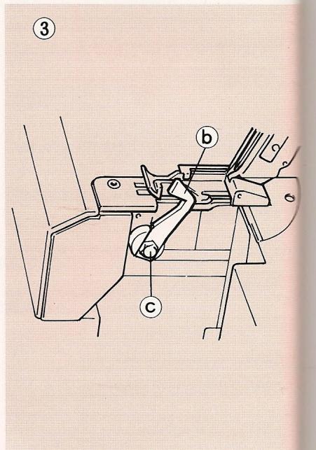ELNA LOCK PRO 4 DC - Remplacement de la lame-couteau mobile - 3