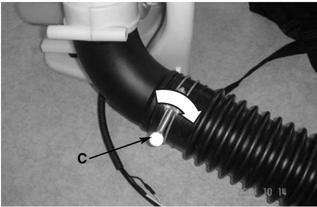 MCCULLOCH ASB3206 - 3-1. CONEXION DEL TUBO FLEXIBLE - 2